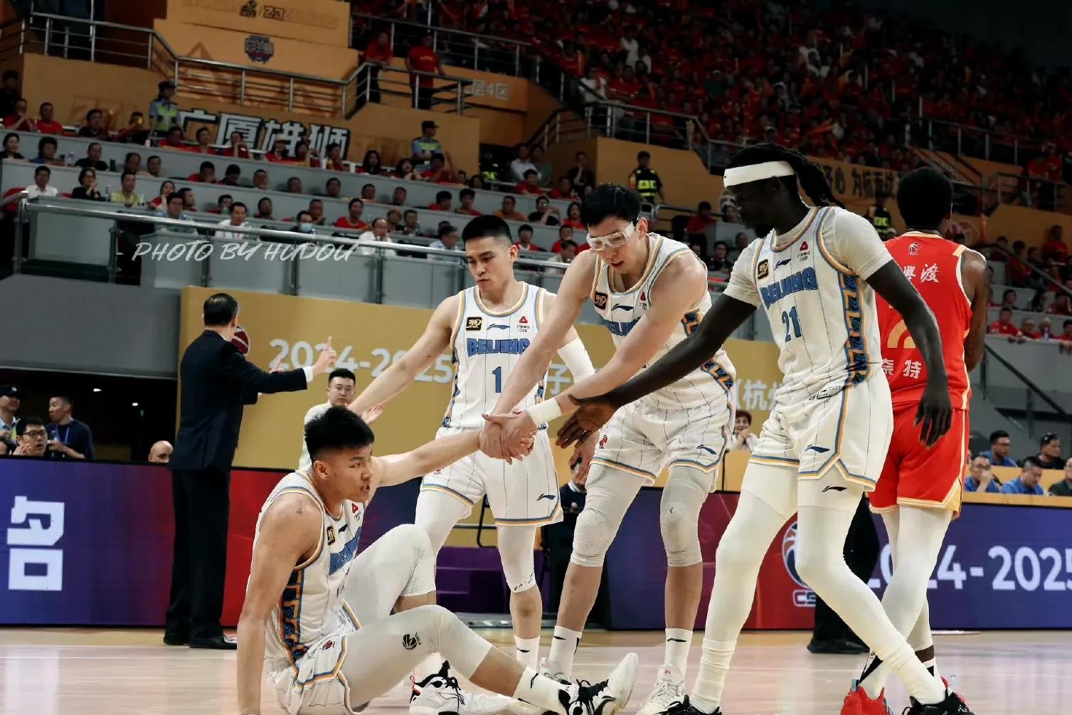 米兰体育中国官网-赛前广厦男篮备战德甲；扳平良机细节曝光；目标明确；纪律约束更严格(为什么德甲不叫德超)