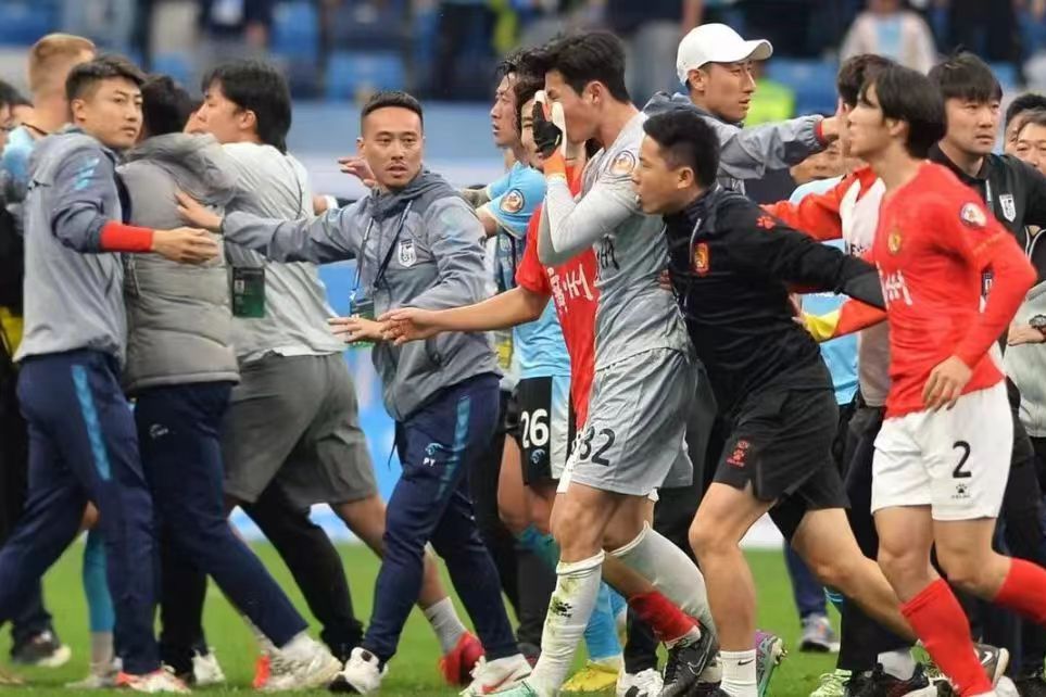 米兰体育-包含今晚全明星赛传出新动向，广东宏远扳平良机，管理层表态：赛场秩序良好，资深球员宣示担当的词条